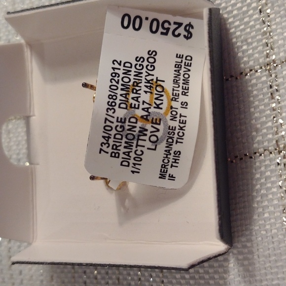 NWT Diamond Love Knot Earrings - Picture 4 of 4